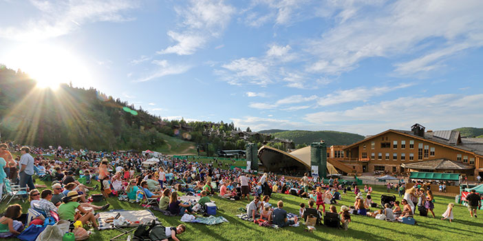 a crowd watching the deer valley music festival